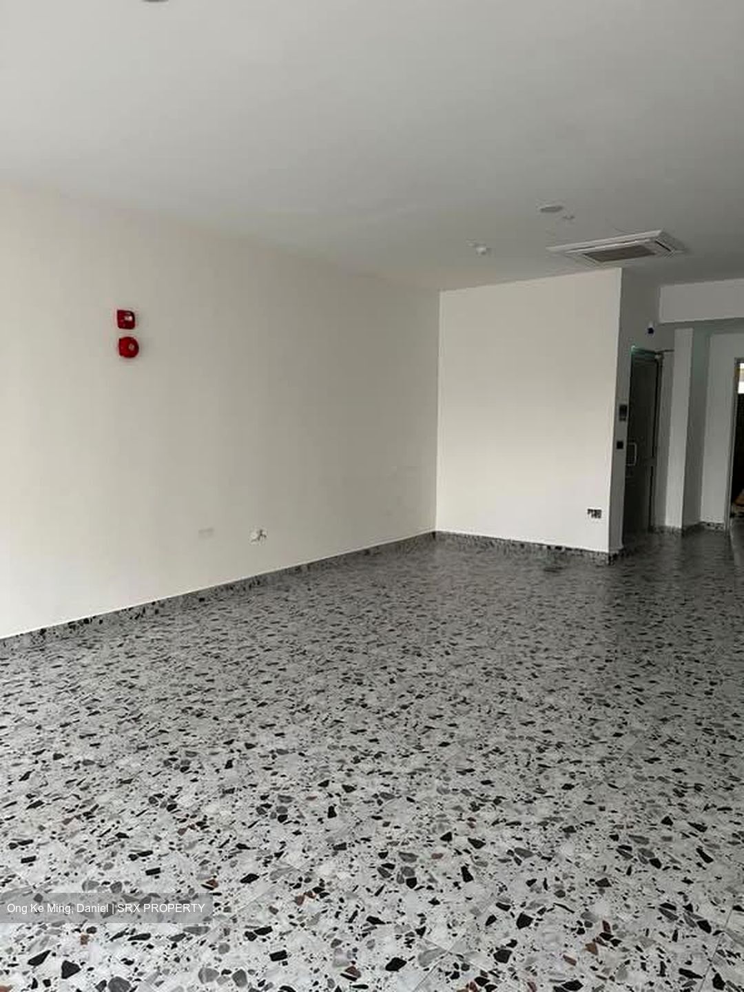 Sims Avenue (D14), Shop House #568043501